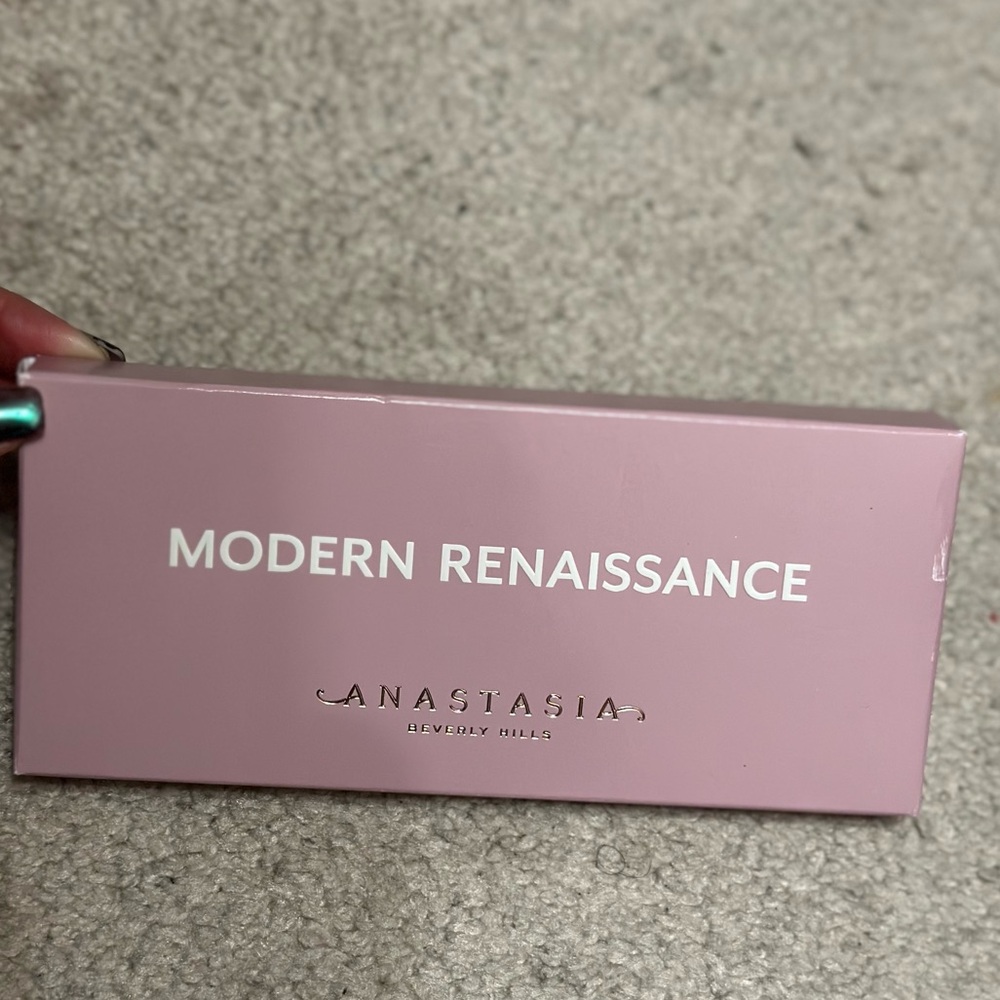 BNIB- Anastasia Beverly Hills Modern Renaissance Eyeshadow Palette